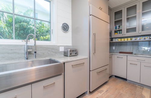 Boca Grande House | Experience luxury Beachfront a spacious 5-bedroom, 4-bathroom home in Boca Grande.