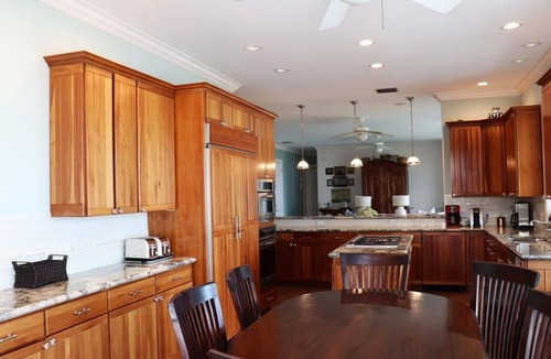 Islamorada House | Experience luxury in this 5-bedroom oceanfront home in Islamorada, perfect for 12 guests.