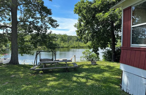 Rotterdam Junction Cabin | Experience summer on beautiful Ballston Lake at this stunning waterfront retreat