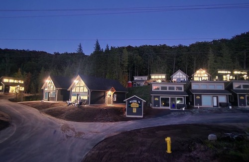 Munising Ski Chalet | EXPLORE Munising Studio Suite 113