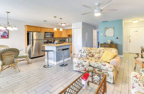 Gulf Gate Estates Apartment | Explore Sarasota: Condo w/Pool Access, Near Dtwn