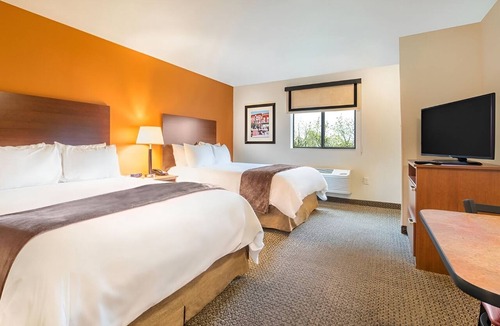 Wixom Hotel | Extended-Stay Unit with Kitchen & Outdoor Grilling Pavilion - Comfort in Wixom