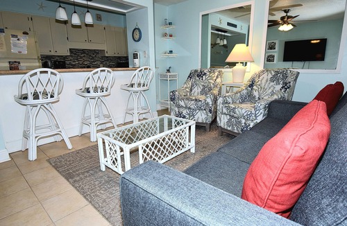 Gulf Lagoon Beach Condo | Fabulous 1BR Condo with amazing beach views sleeps 4. Park by door. Pool.