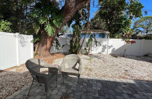 Indian Beach Sapphire Shores House | FABULOUS chic Indian Beach/Sapphire Shores house!