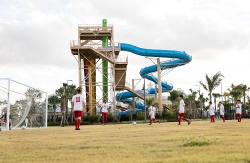 West Kissimmee Apartment | Fabulous Home With Air Hockey, Media Room And Waterpark & Resort Access Near Disney At Encore Resorts Reunion - 290Fl