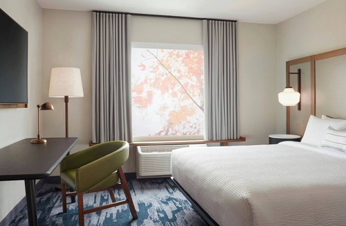 Davenport Hotel | Fairfield by Marriott Inn & Suites Davenport