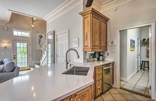 Miramar Beach House | Fall and Winter Price Drop/2-Min Walk to Beach–No Streets to Cross+ Beach Gear