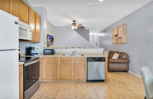 Crestwynd Bay House | Family escape near Disney parks w/resort access