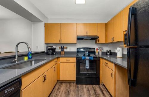 Bearss Plaza Apartment | Family-friendly 1st floor unit w patio