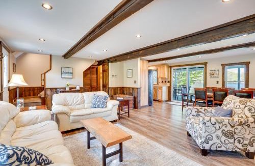 Tully House | Family Friendly! Lakefront Tully Getaway w/Porch