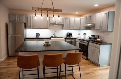 Highmount House | Family Friendly Mountain Retreat: Grill, Cabana, Hot Tub, Play set, Fire pit