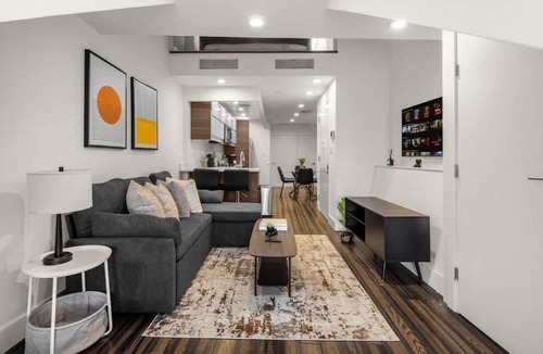 Financial District Apartment | Family-Friendly NYC Retreat Walk to Seaport