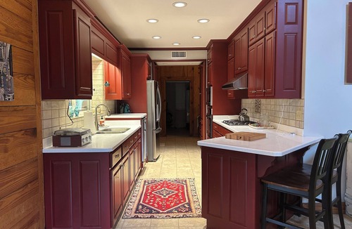 Moultrie House | Family-friendly Pondside Hideaway For Gathering & Entertaining