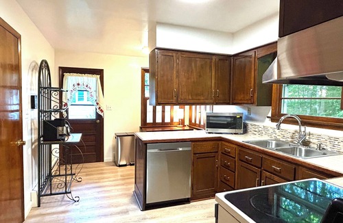 Fort Montgomery House | Family friendly 4-bedroom home, 2 miles from West Point, loaded with amenities