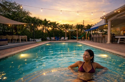 Ludlam House | Family Fun Escape w/Pool BBQ Mini Golf