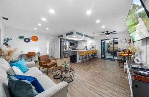 Largo House | Family Fun Retreat | Heated Pool | Game Room