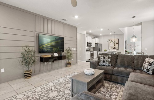 Loughman House | Family Fun Villa w Pool, Hot Tub & Game Room