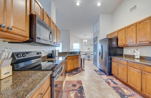 Davenport House | Family Home w/Screened Porch in Davenport