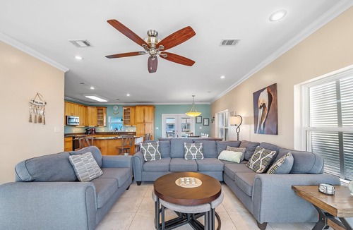 Toilla Segunda House | Family Tides Beach House | Dog-Friendly | Hot Tub | My Beach Getaways