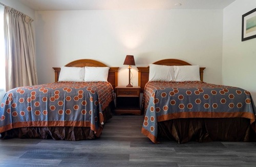 Ocala Hotel | Family Travel Hub: Non-Smoking Room near Downtown Ocala Square