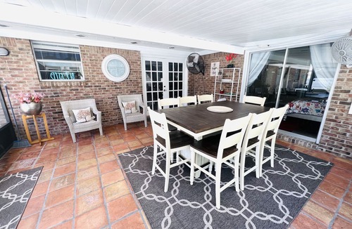 Isle of Palms House | Fancy private pool home in Jax beach