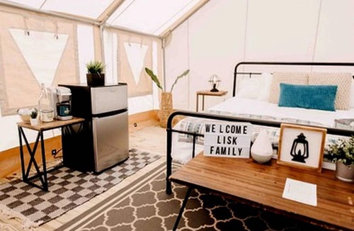 Osprey RV Rental | Fantastic Tented Cabin with Fire Pit in Sarasota, Florida