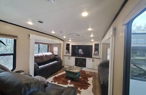 Lecanto House | Farmhouse Glamping-10 mins to 3 Sisters Springs