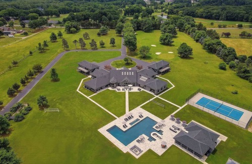 Wall Township House | Fauzan, a Private Residential Resort