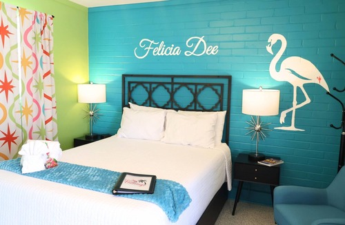 Port St. Joe Hotel | Felicia Dee | Pet-Friendly Sea-Inspired Studio