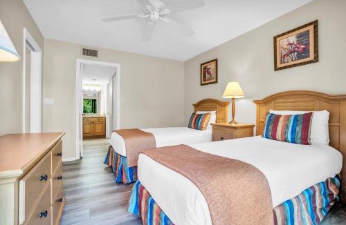 Park Shore House | First Floor Deluxe Condo