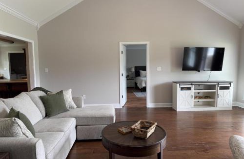 Albany House | Fishing, Parks & More Leesburg Escape 4Br Home
