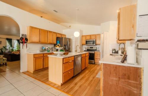 Plymouth House | Flint and Kingscrest, LLC - Private Rooms in Shared Home