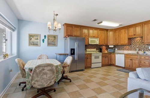 Panacea Condo | Flip Flop- PanaSea Breeze