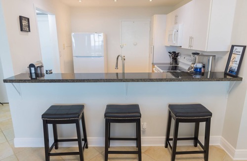 Hollywood South Central Beach Condo | Flip Flop Paradise in Hollywood Florida