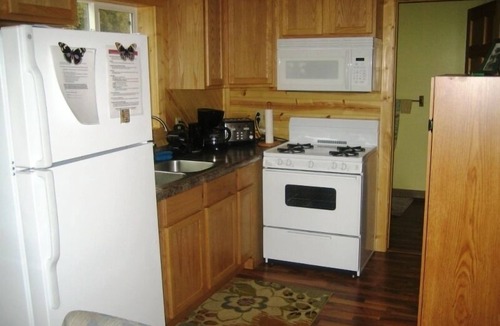 Silver Lake Cottage | Floridale Cottage, 3 bedroom near Silver Lake, Floridale Association, sleeps 8