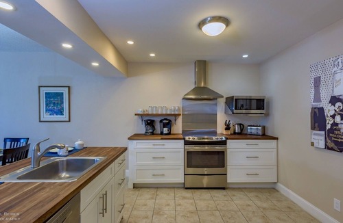Key West Condo | *FOLLOW THE SUN* Ocean Condo/Pool & Tennis + Last Key White Glove Service.