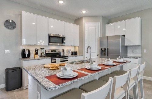 Loughman Cottage | Formosa Valley Resort by UNE Homes
