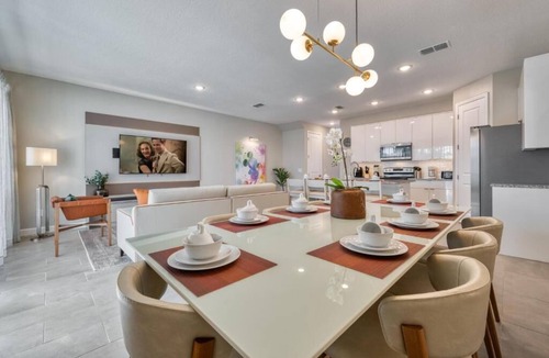 Loughman Cottage | Formosa Valley Resort by UNE Homes