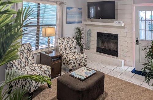 Ocean City House | Fort Walton Beach Cottage w/Hot Tub & Patio!