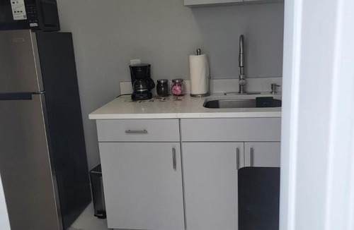 Bearss Plaza Apartment | Frankely Private Studio in Tampa