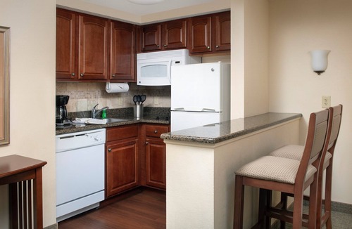 North Brunswick Condo | Free Breakfast. Indoor Pool. Great for Business Travelers!