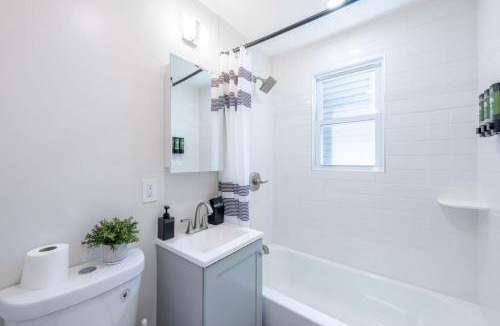 North Ironbound Apartment | Fresh 2BR with Easy NYC Access w. WiFi and Laundry