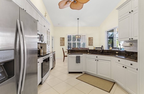 Trafalgar House | Freshwater Canal, Bicycles, Heated Pool - Casamigos - Roelens Vacations