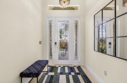Trafalgar House | Freshwater Canal, Bicycles, Heated Pool - Casamigos - Roelens Vacations