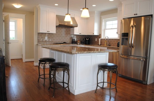 Avalon House | FRIDAY TO FRIDAY RENTAL: Townhouse with a bay view and a pool.