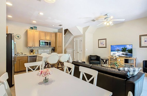 Kissimmee House | From $110,4br/3ba TownHome with spa,Near Disney,Seaworld and convention center