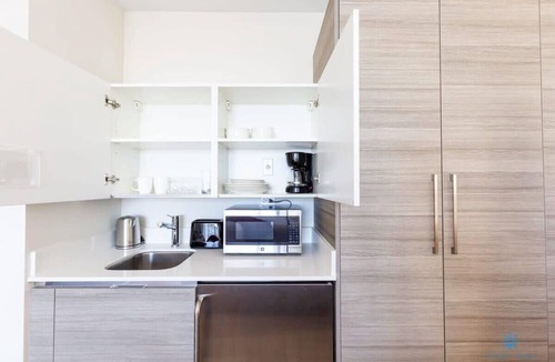 Hollywood Condo | Front Bay View Balcony|Enjoy Sunsets|Amazing Pool
