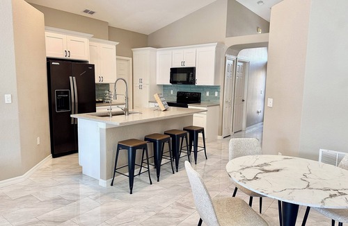 Vizcay House | Fully Renovated and Modern Pool Home Near Disney.