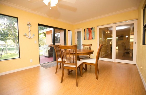 Tropic Palms House | Fun Fishing & Kayaking-Private Home On Canal-Relaxing W/Pool & Spa-WiFi-Near All