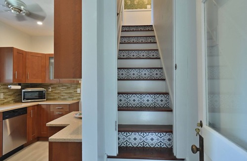 Arlington Park House | Funky Farmhouse-Walk to Arlington Pool Swimmers!